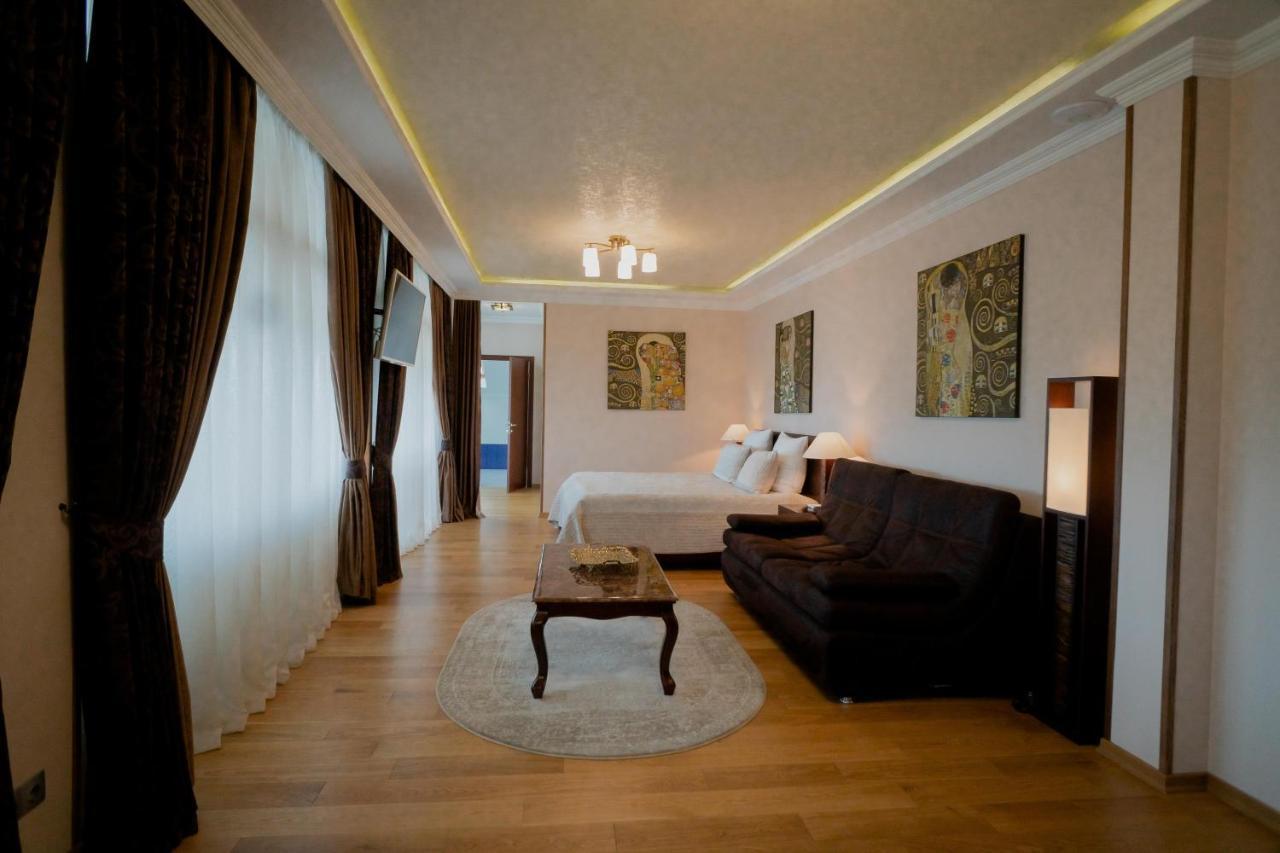 Leon Boutique Hotel Sukhumi Eksteriør billede