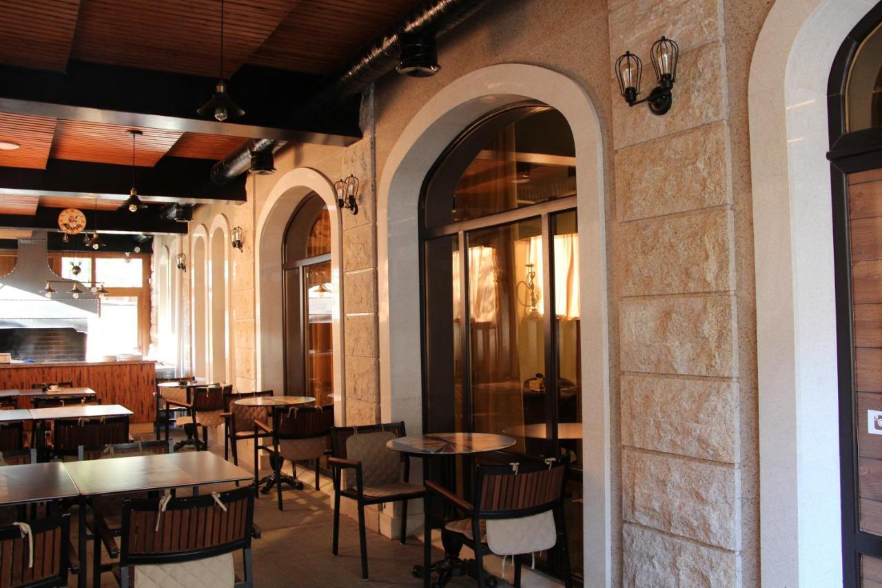 Leon Boutique Hotel Sukhumi Eksteriør billede