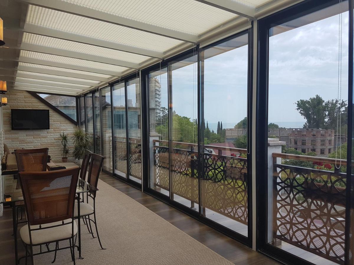 Leon Boutique Hotel Sukhumi Eksteriør billede