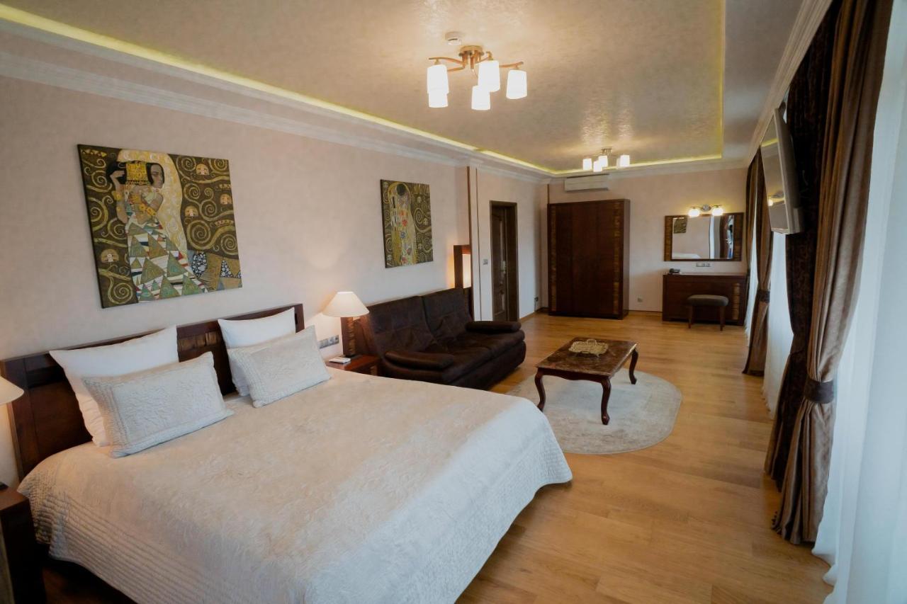 Leon Boutique Hotel Sukhumi Eksteriør billede