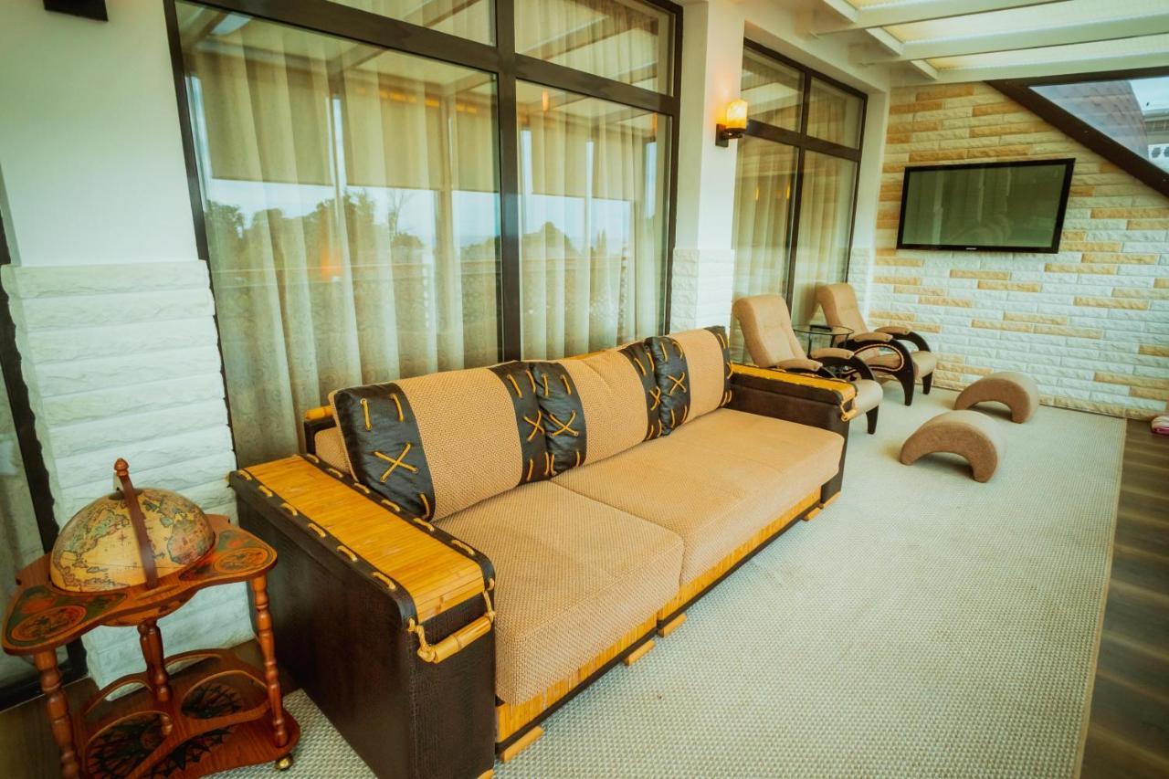 Leon Boutique Hotel Sukhumi Eksteriør billede