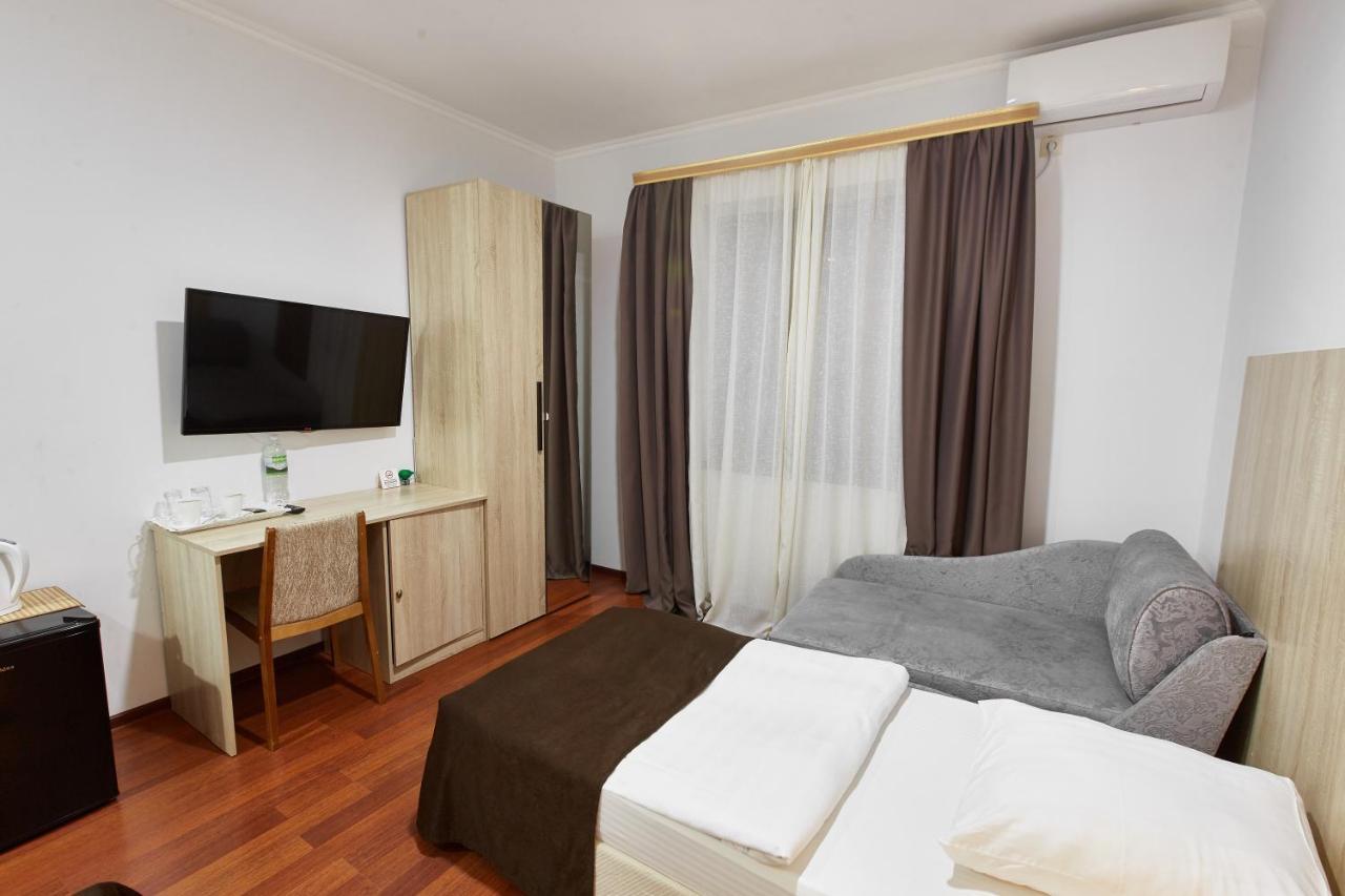 Leon Boutique Hotel Sukhumi Eksteriør billede