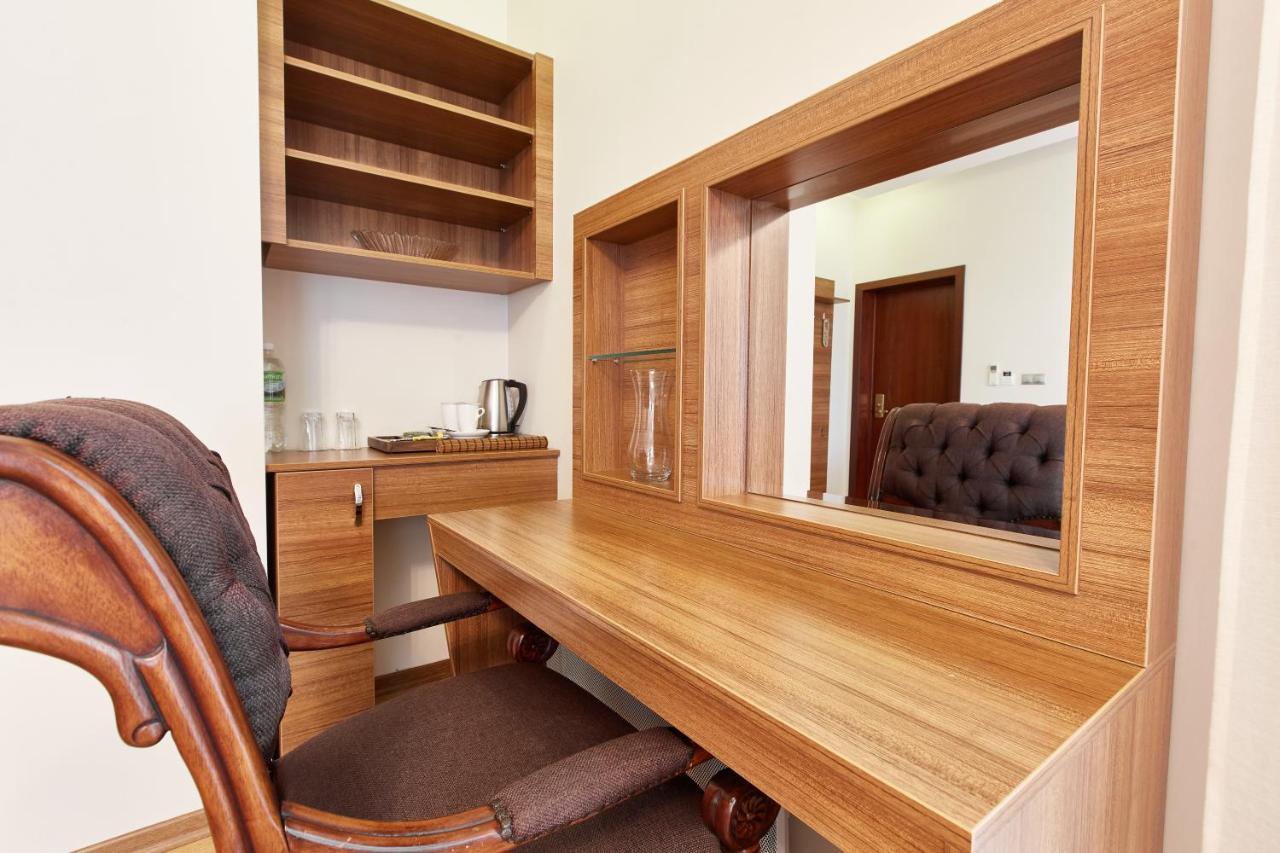 Leon Boutique Hotel Sukhumi Eksteriør billede