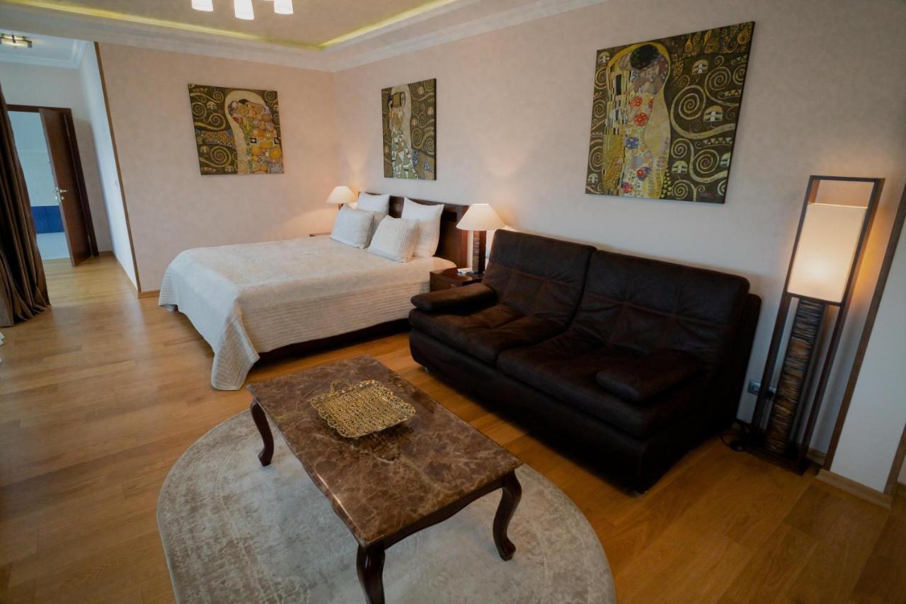 Leon Boutique Hotel Sukhumi Eksteriør billede