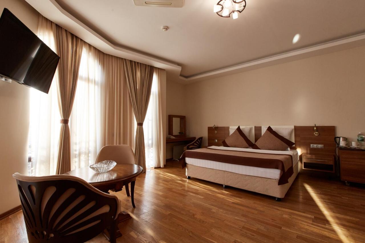 Leon Boutique Hotel Sukhumi Eksteriør billede